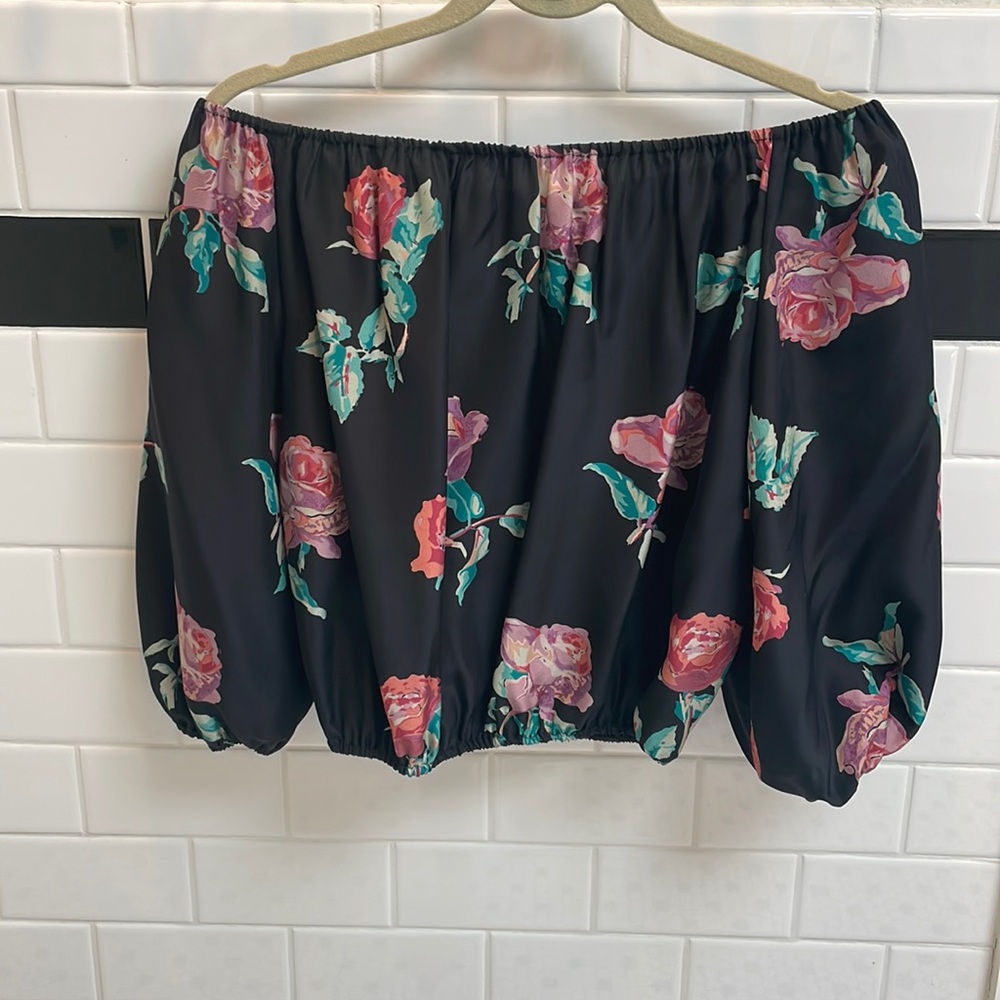 Stone cold fox silk top small